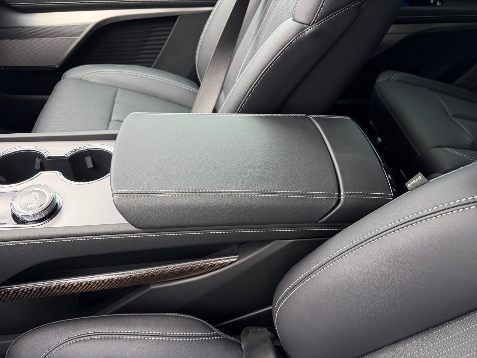 New 2026 Cadillac Vistiq Luxury image 14