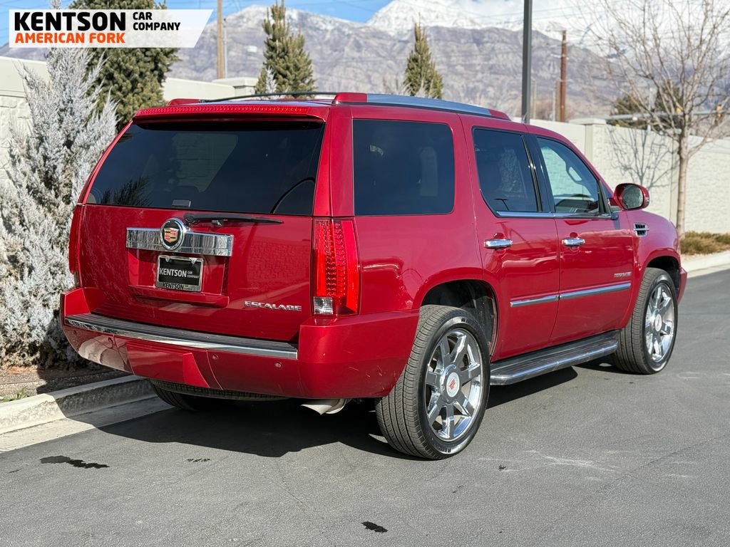 Used 2014 Cadillac Escalade Luxury image 9