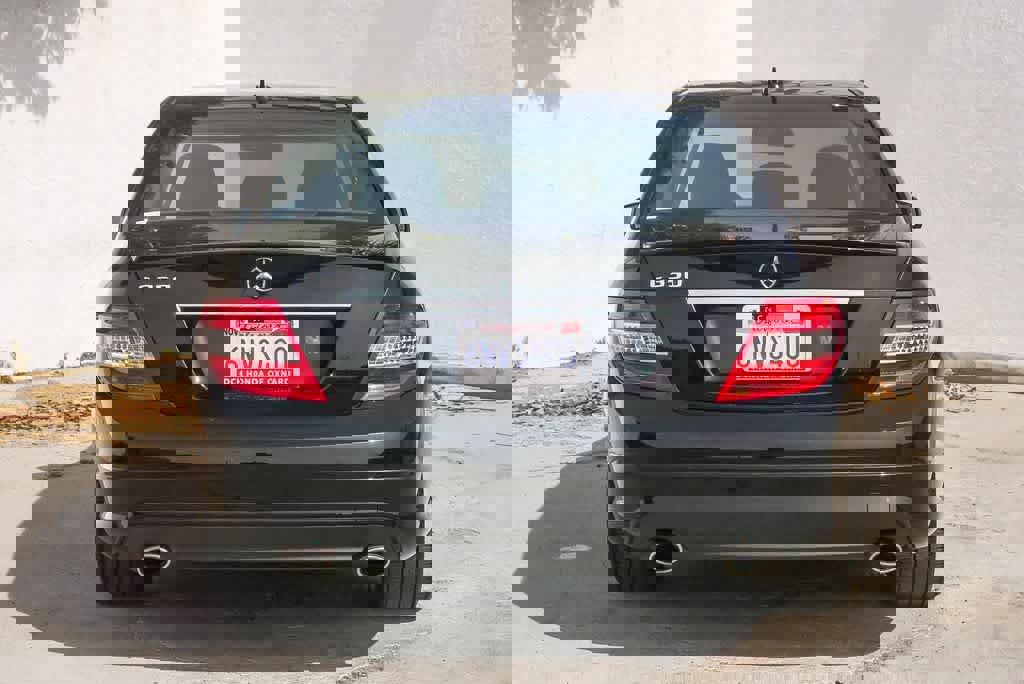 Used 2011 Mercedes-Benz C 350 Sport image 8