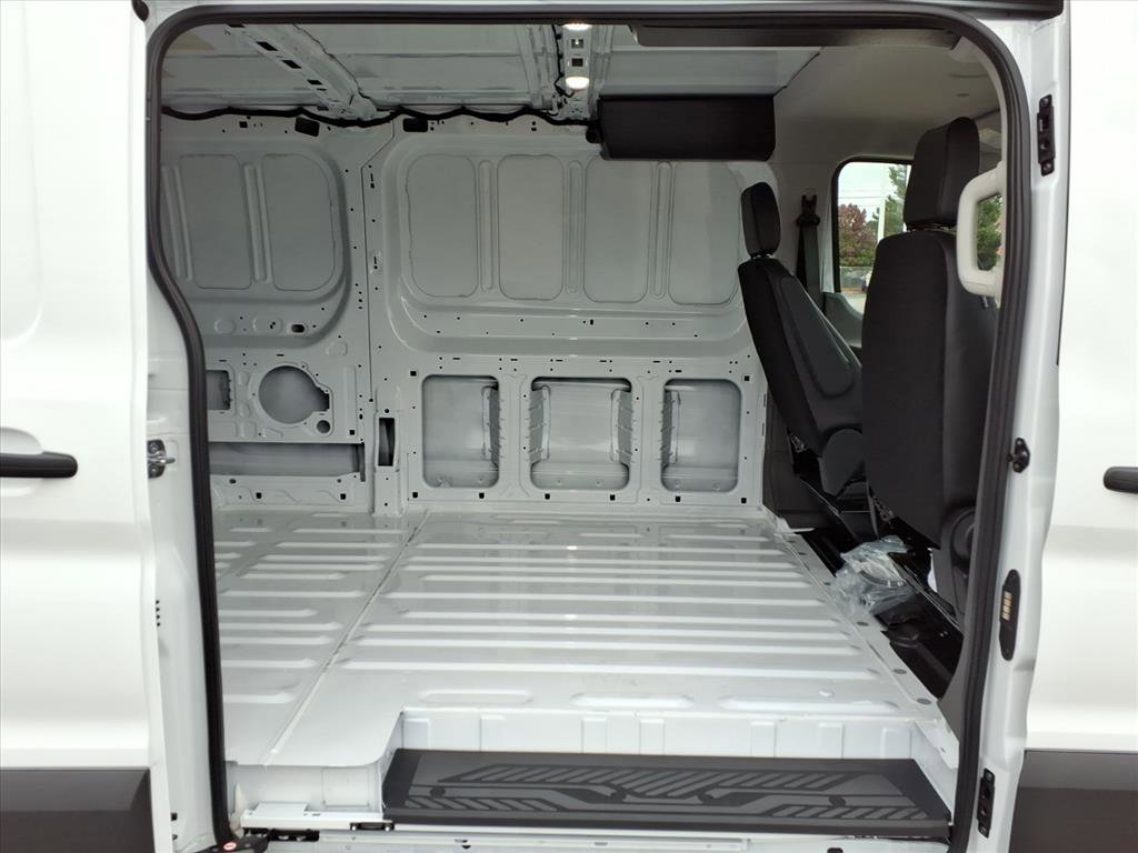 Used 2025 Ford Transit 150 Low Roof AWD image 8