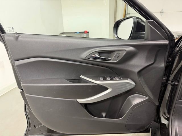 New 2026 Chevrolet Trax LS w/ LS Convenience Package FWD image 10