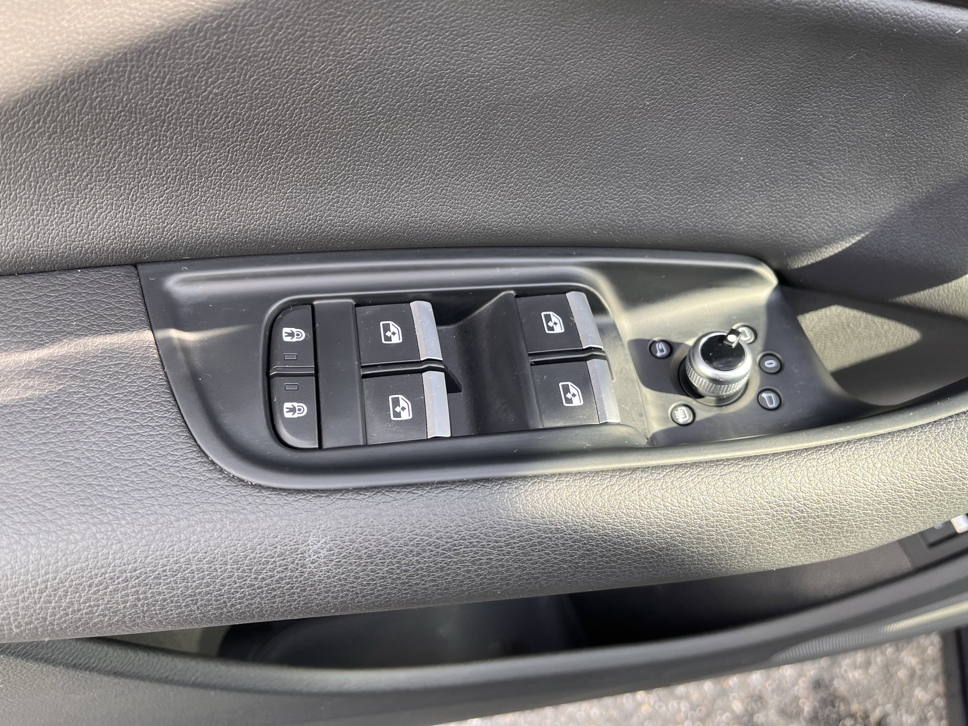 Certified 2025 Audi Q7 3.0T Premium image 8