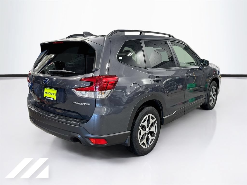 Used 2021 Subaru Forester Premium AWD/4WD image 5