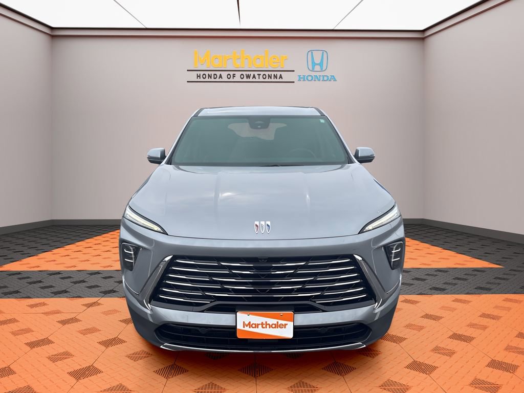 Used 2025 Buick Enclave Preferred image 8