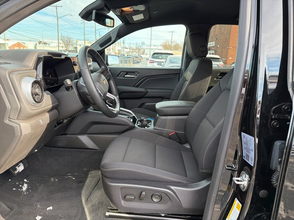 Used 2024 Chevrolet Colorado LT w/ LT Convenience Package II image 15