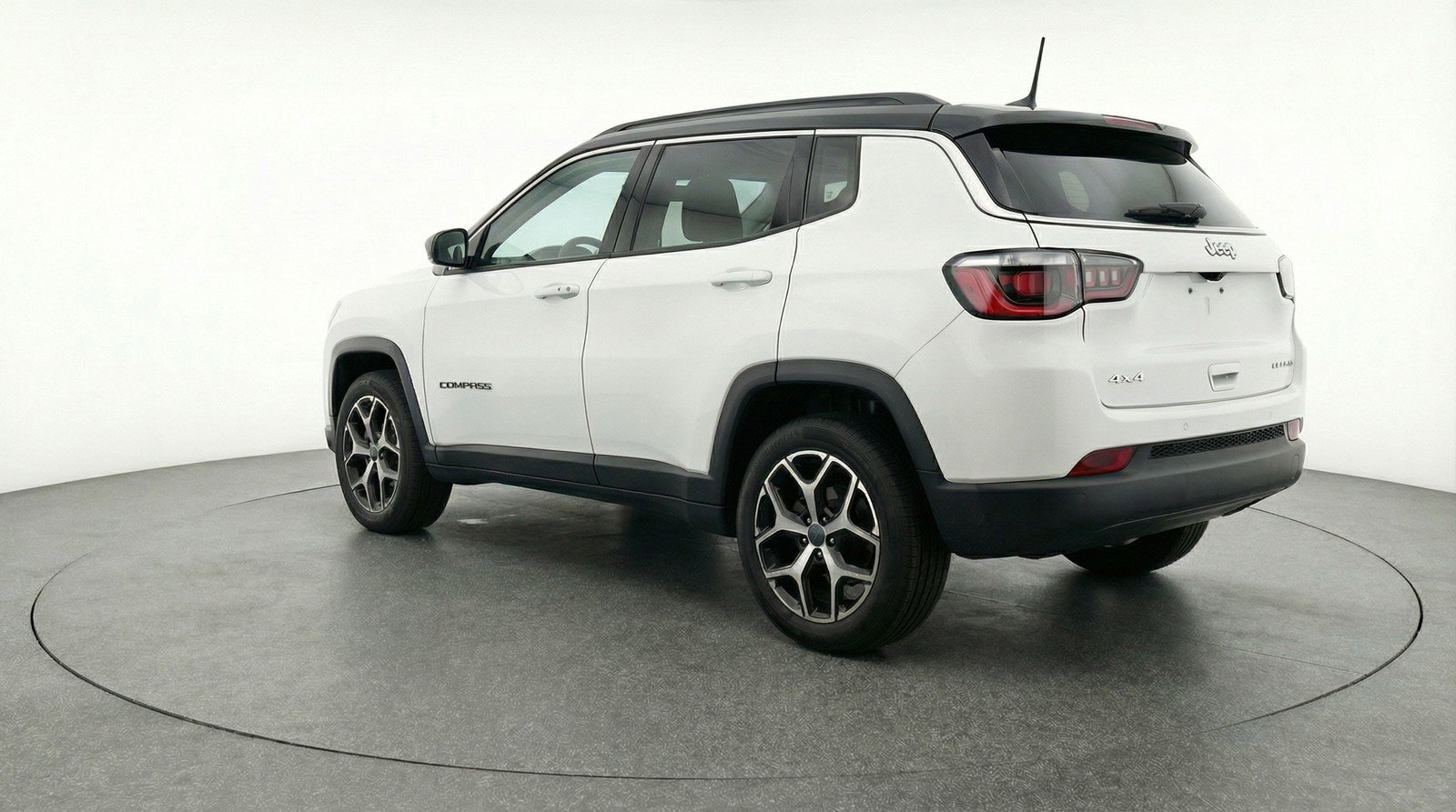 Used 2025 Jeep Compass Limited image 6