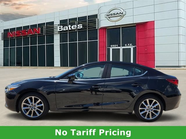 Used 2018 MAZDA MAZDA3 Touring FWD image 3
