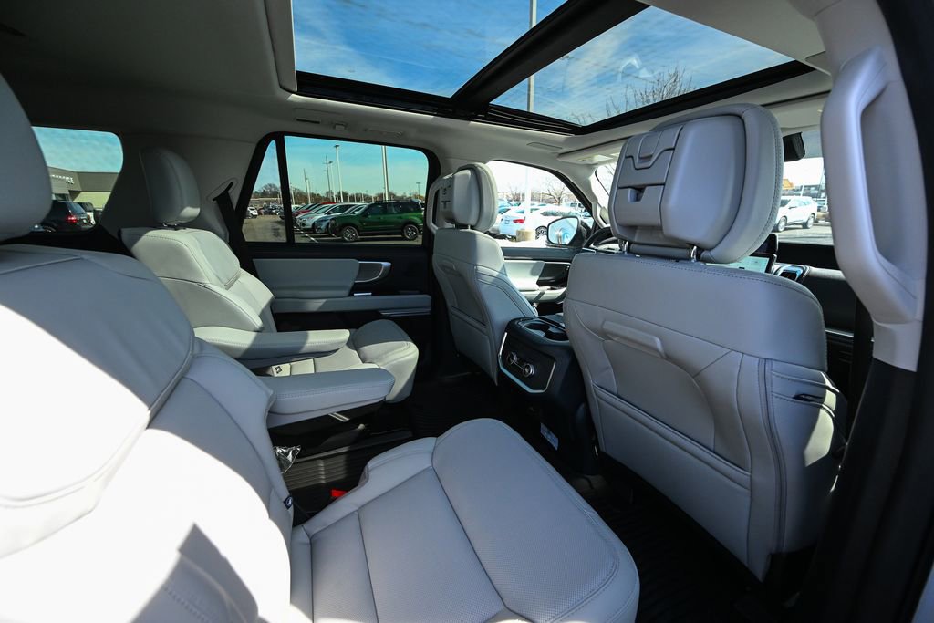 New 2026 Ford Expedition Platinum w/ Driver's Package image 25