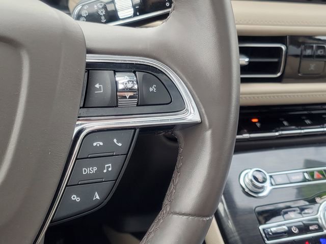 Used 2023 Lincoln Nautilus Reserve image 17