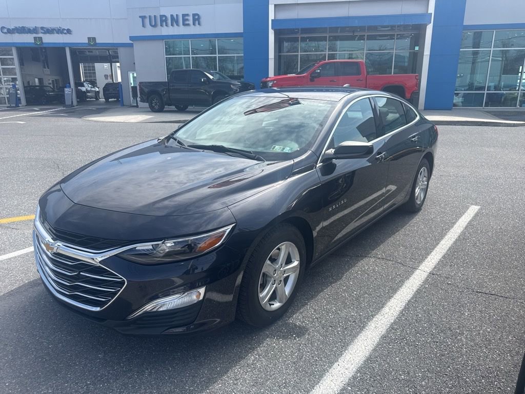 Used 2023 Chevrolet Malibu LS FWD image 2