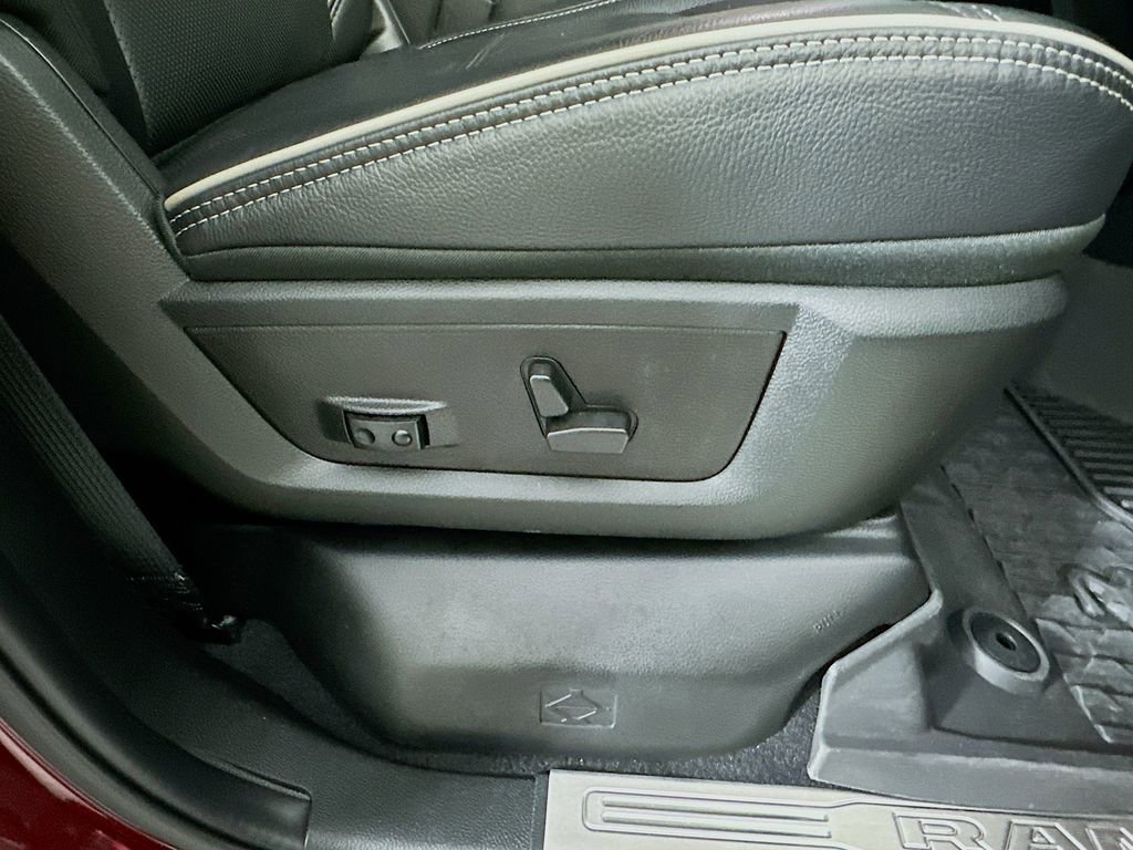 Used 2024 RAM 3500 Limited image 24