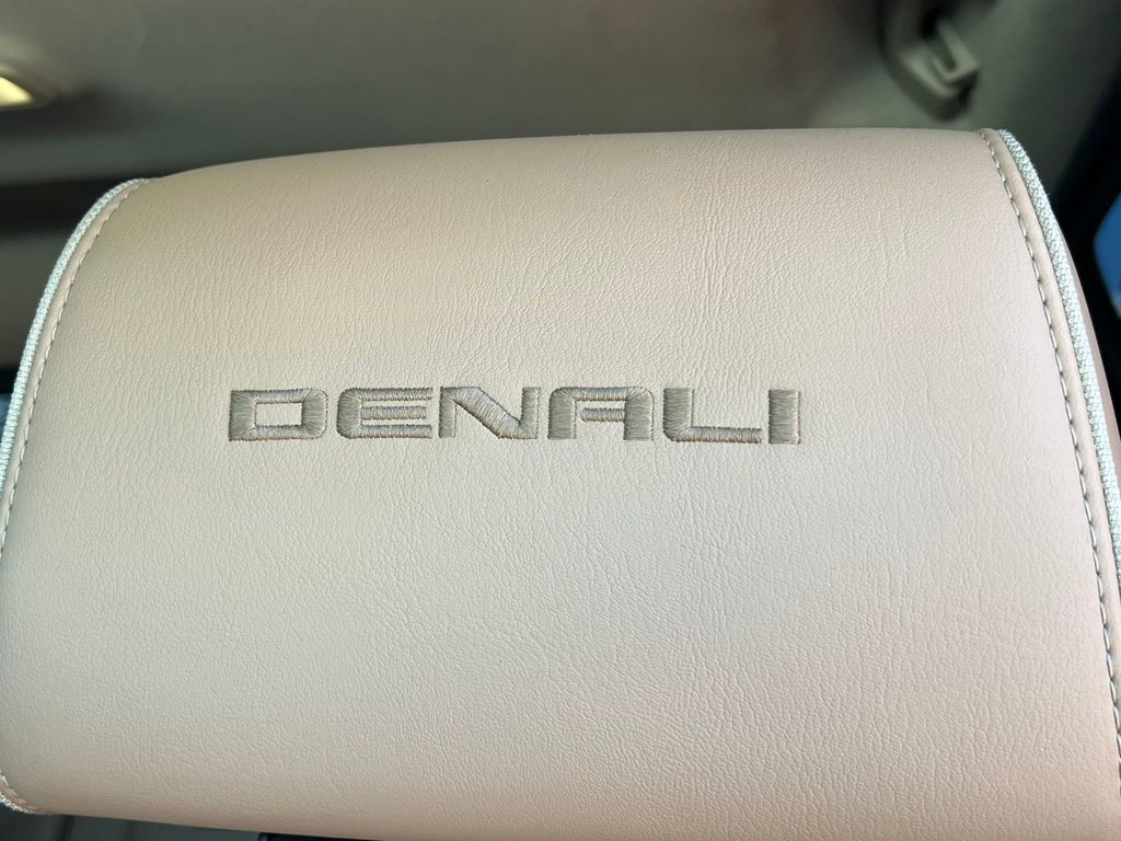 Used 2019 GMC Sierra 2500 Denali w/ Duramax Plus Package AWD/4WD image 21
