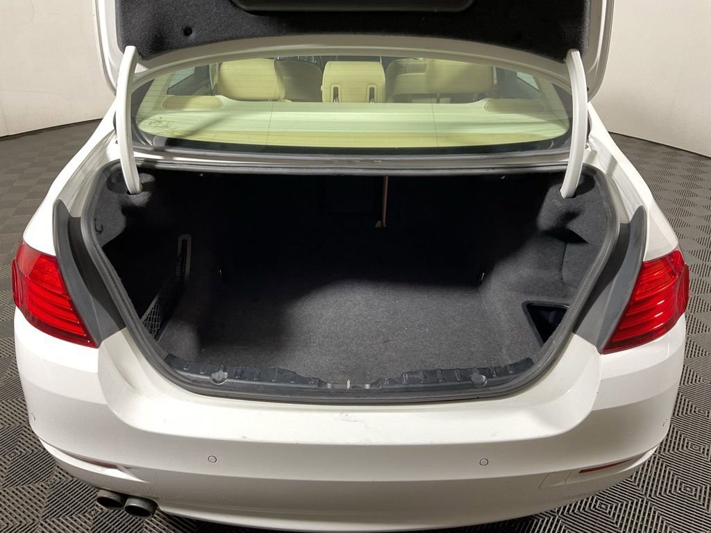 Used 2014 BMW 528i xDrive Sedan image 17