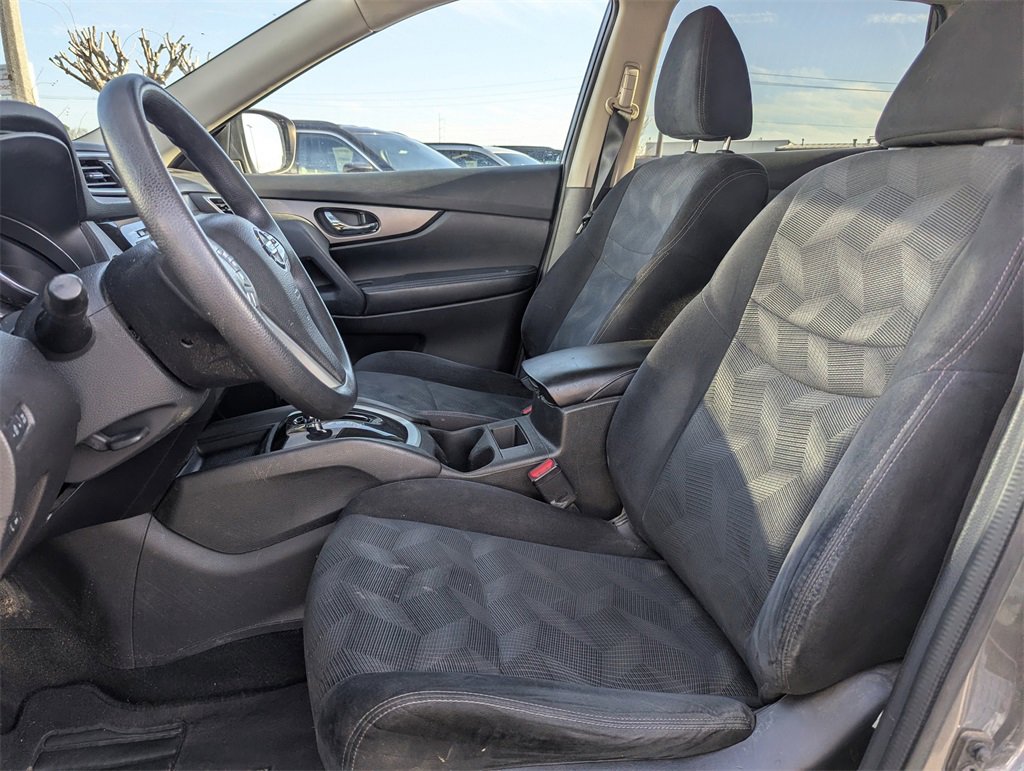 Used 2014 Nissan Rogue SV w/ SV Premium Package image 14