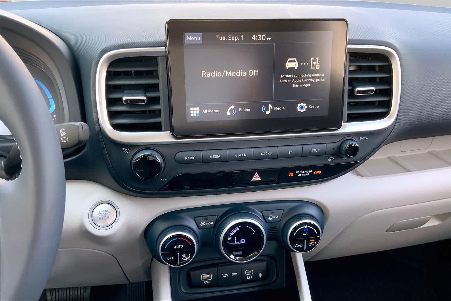 New 2026 Hyundai Venue SEL FWD image 6