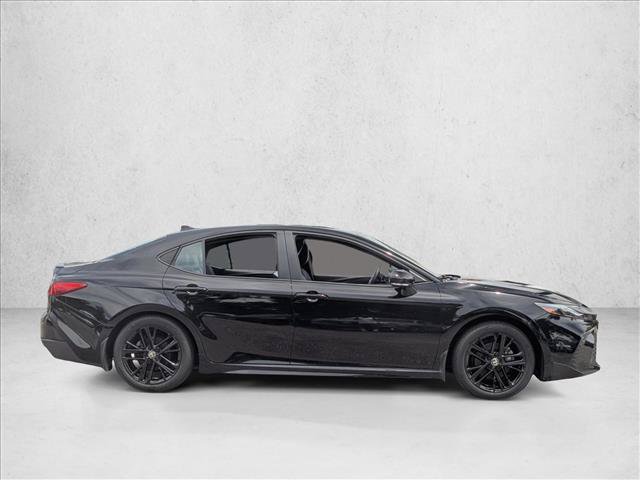 Used 2025 Toyota Camry SE FWD image 4