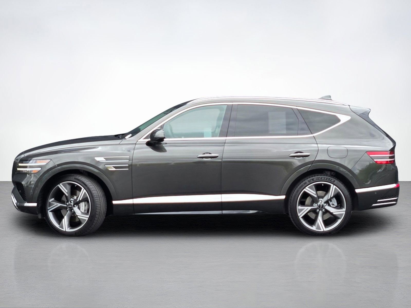 Used 2025 Genesis GV80 3.5T Prestige AWD/4WD image 3