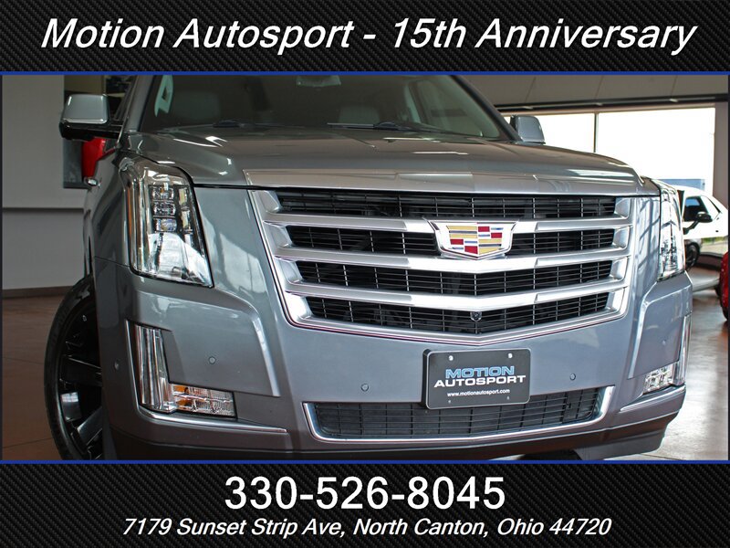 Used 2020 Cadillac Escalade Luxury AWD/4WD image 44