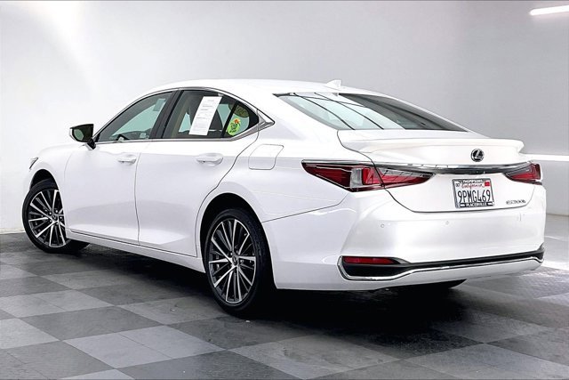 Used 2025 Lexus ES 300h w/ Premium Package image 10