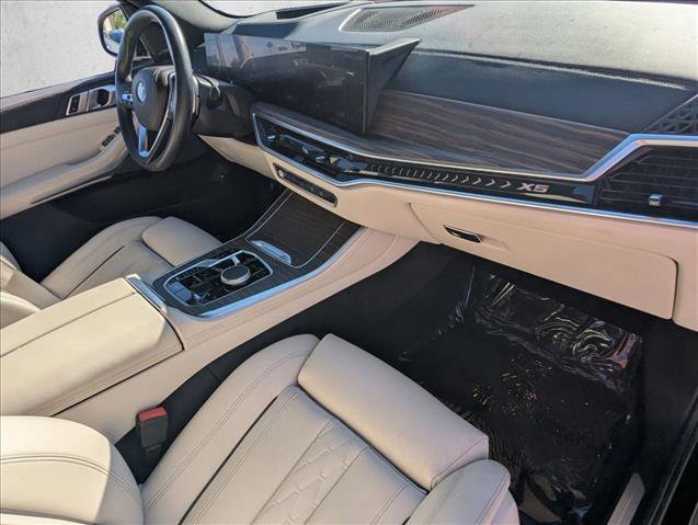 Certified 2024 BMW X5 xDrive50e w/ Premium Package AWD/4WD image 23