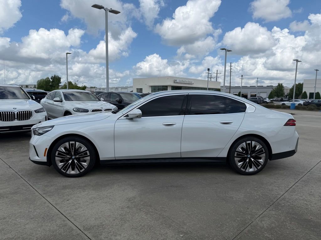 Certified 2026 BMW 540i xDrive w/ Executive Package AWD/4WD image 6