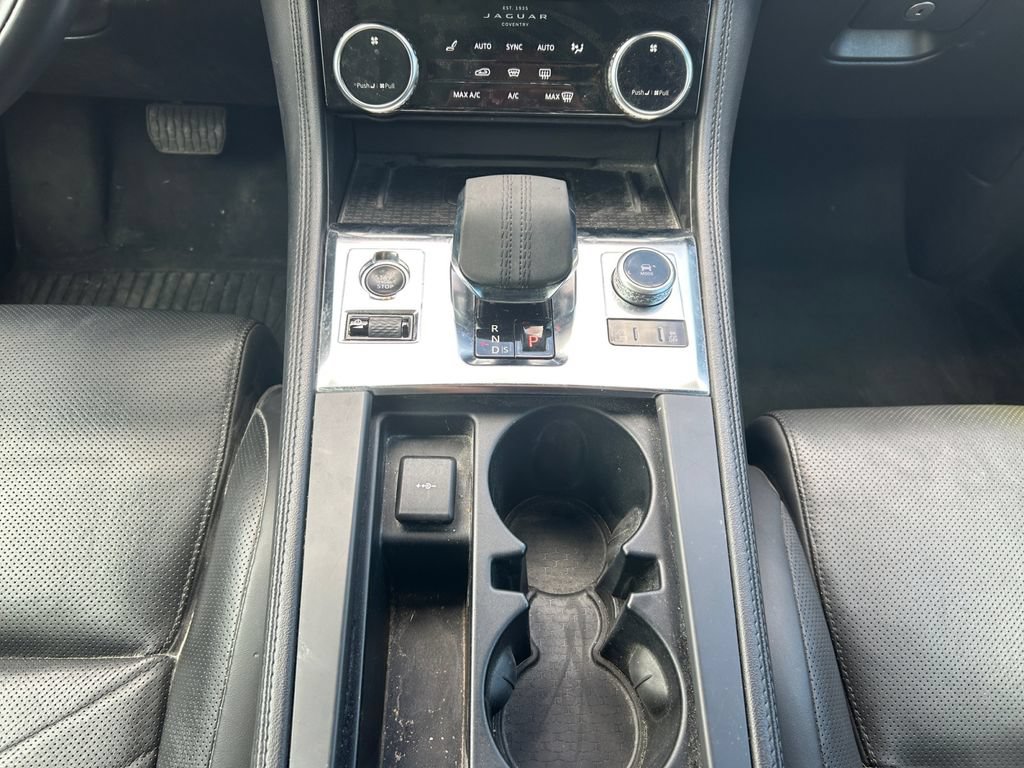 Used 2021 Jaguar F-PACE S AWD/4WD image 12