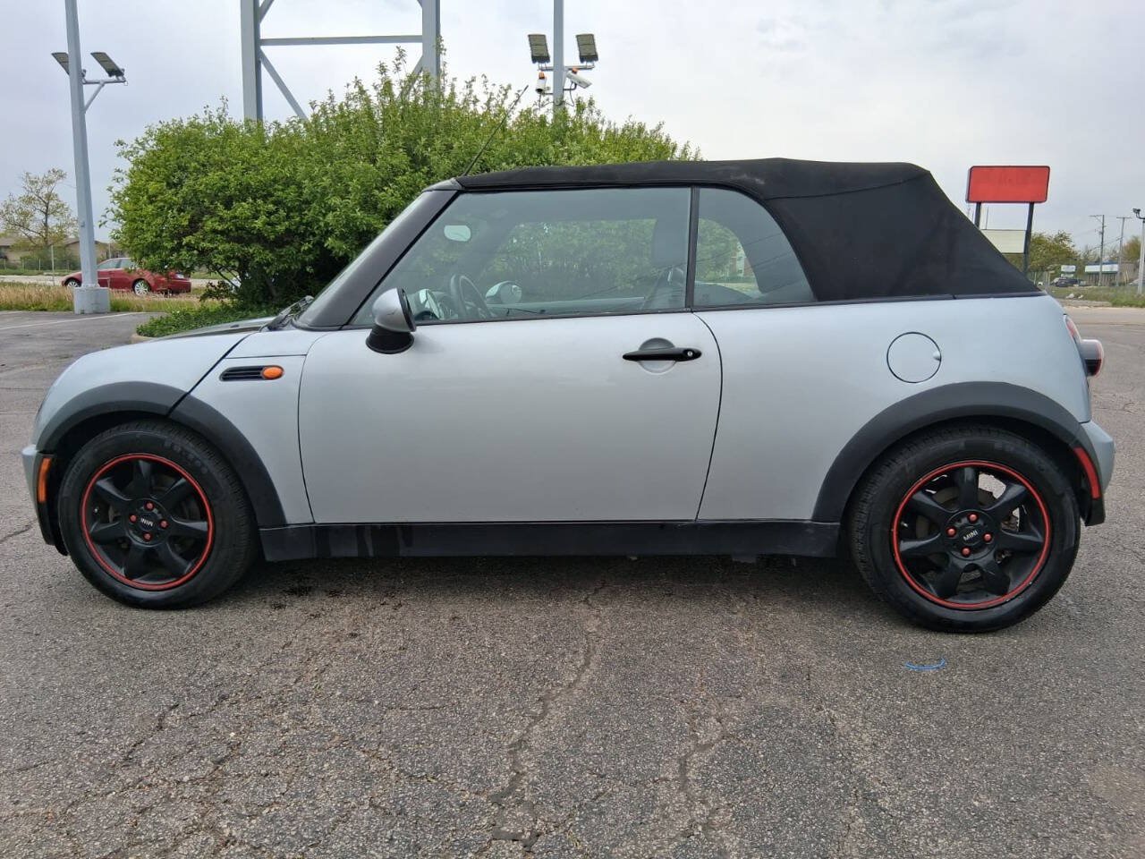 Used 2006 MINI Cooper Convertible FWD image 4