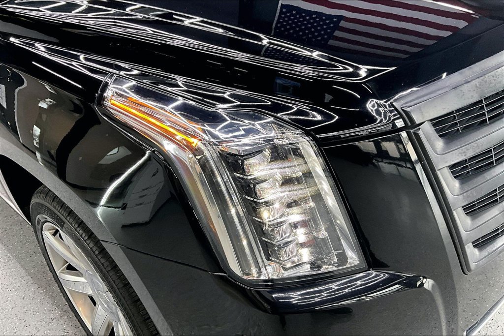 Used 2016 Cadillac Escalade Premium AWD/4WD image 34