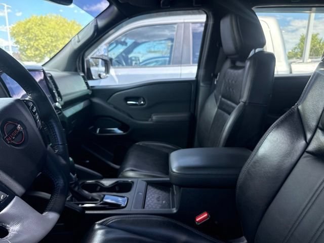 Certified 2022 Nissan Frontier PRO-4X w/ Pro-4X Premium Package AWD/4WD image 9