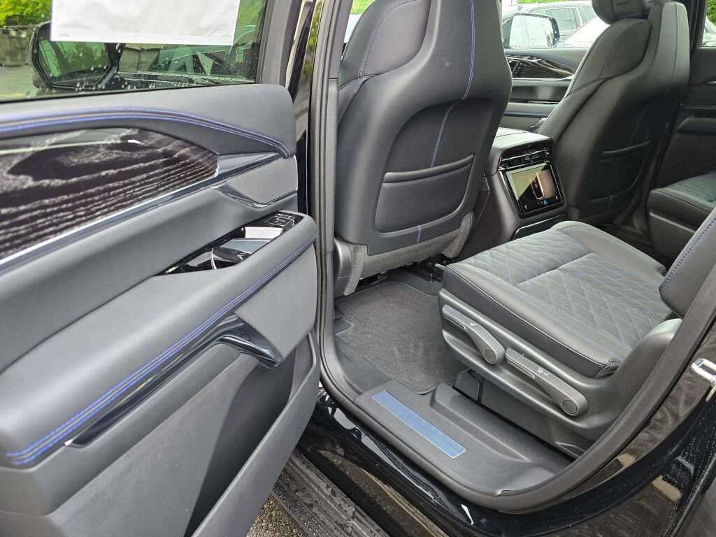 New 2025 Cadillac Escalade IQ Luxury 1 image 16