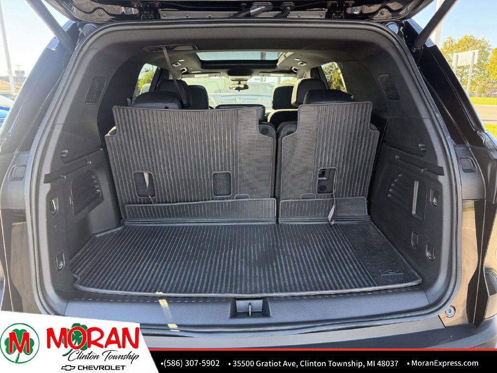 Certified 2025 Chevrolet Traverse LT w/ Sun and Wheel Package AWD/4WD image 13