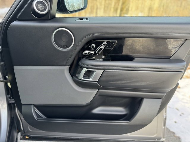 Used 2020 Land Rover Range Rover HSE image 20