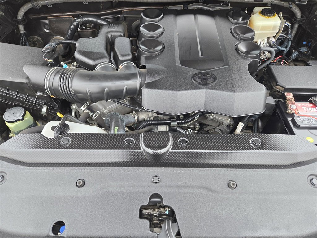 Used 2014 Toyota 4Runner SR5 Premium image 31