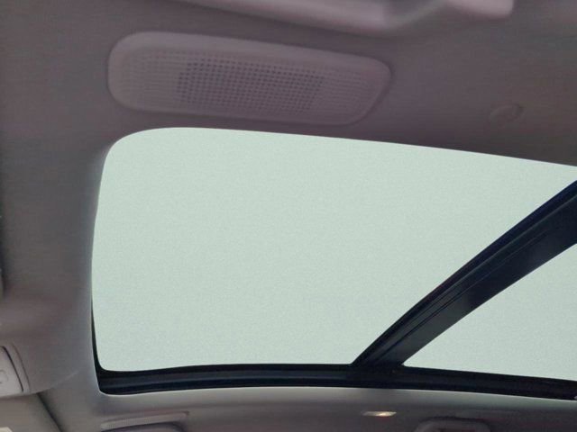 Used 2025 Acura MDX FWD w/ Technology Package image 17