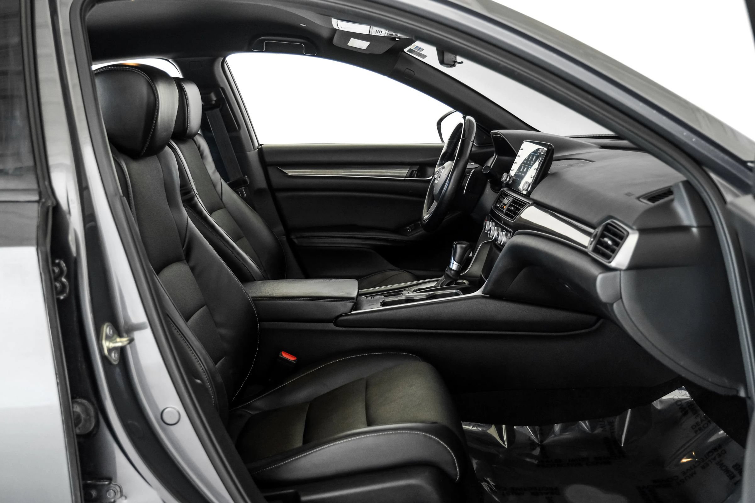 Used 2018 Honda Accord Sport image 26