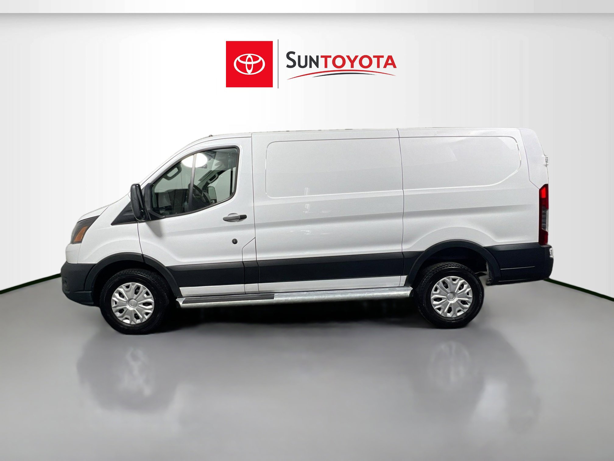 Used 2023 Ford Transit 250 Low Roof w/ Exterior Upgrade Package RWD image 7