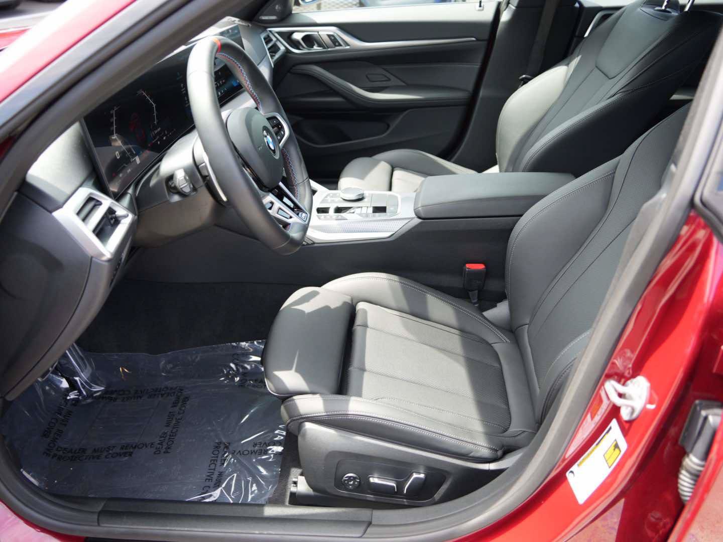 Used 2025 BMW M440i RWD image 26