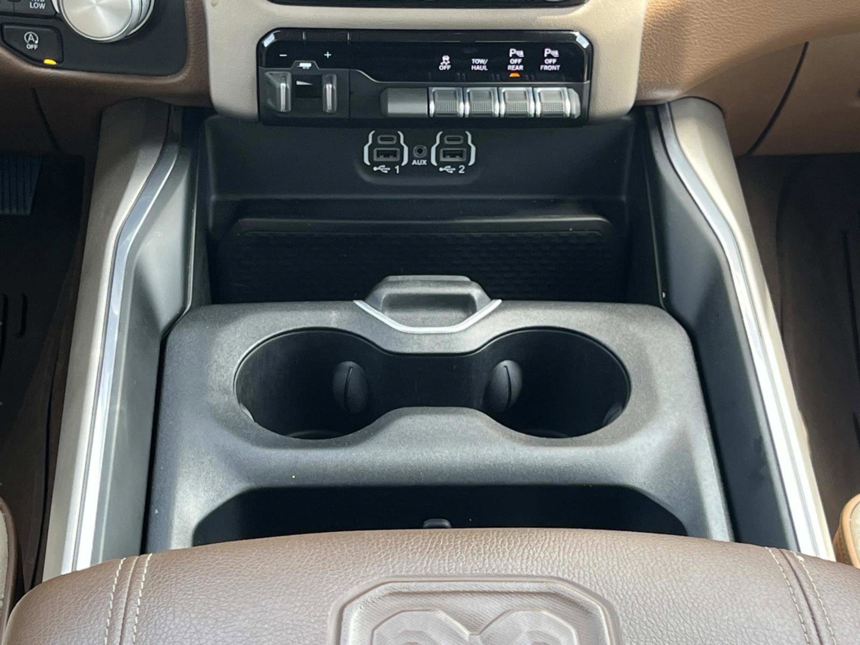 Used 2022 RAM 1500 Laramie AWD/4WD image 14