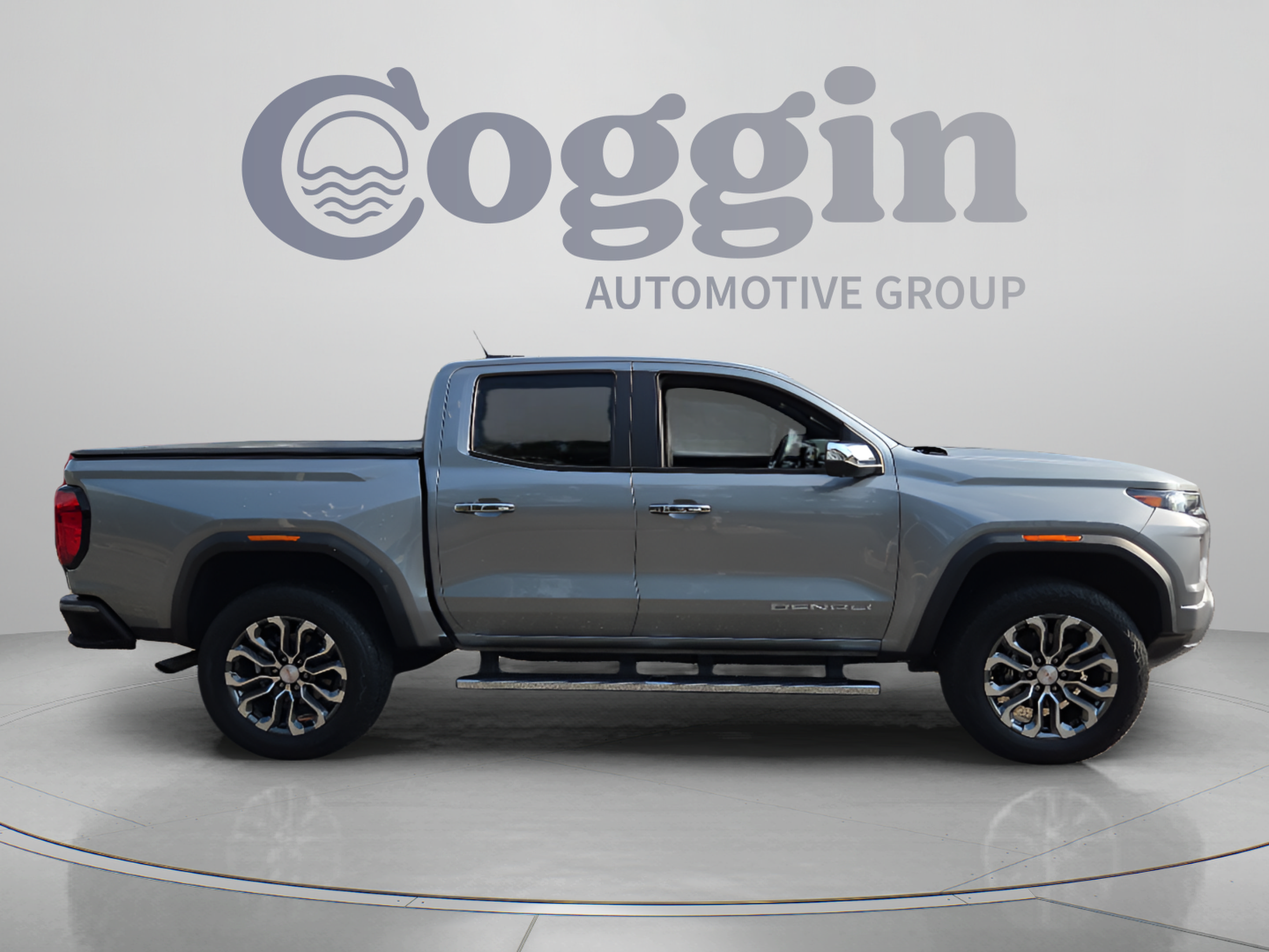 Used 2023 GMC Canyon Denali AWD/4WD image 6