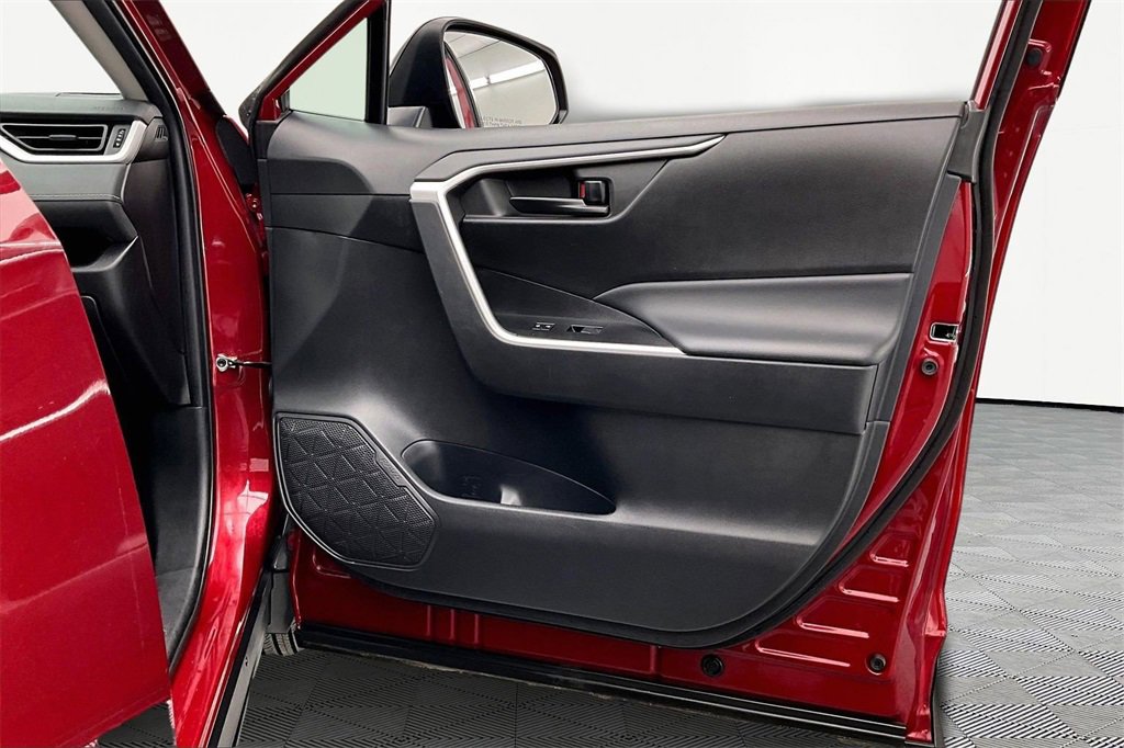 Used 2024 Toyota RAV4 LE image 24