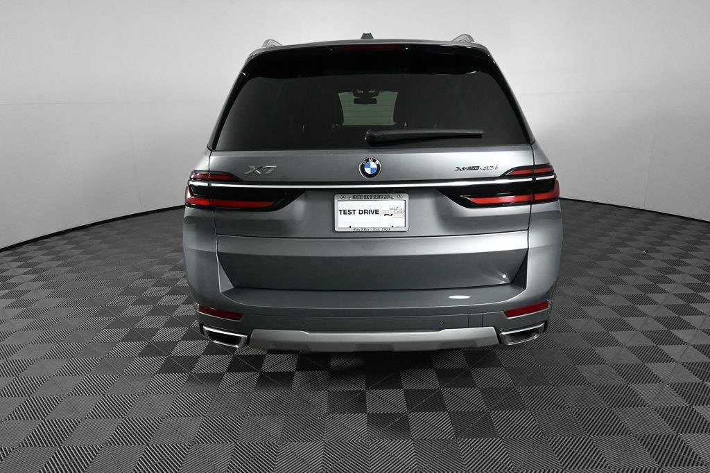 Used 2023 BMW X7 xDrive40i w/ Executive Package AWD/4WD image 28