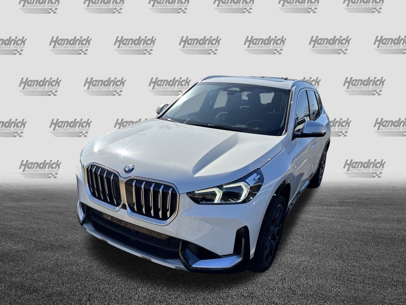Used 2023 BMW X1 xDrive28i w/ Premium Package image 5