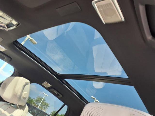 New 2026 Cadillac Vistiq Luxury image 14