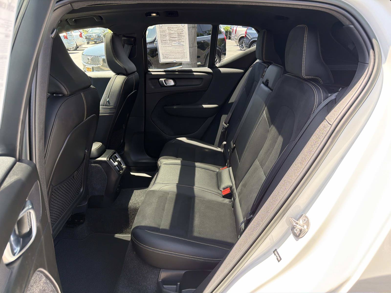 Certified 2023 Volvo XC40 Recharge Ultimate AWD/4WD image 21