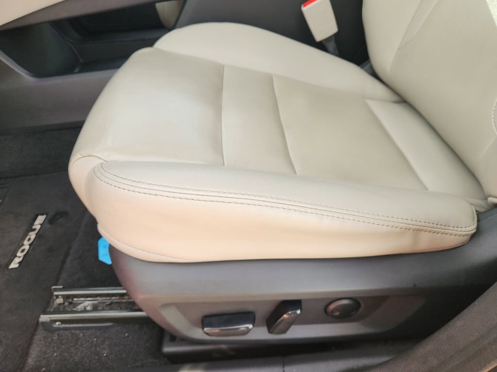 Used 2023 Nissan Rogue SL w/ SL Premium Package image 23