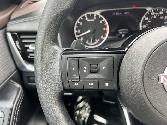 Used 2022 Nissan Rogue SV image 26