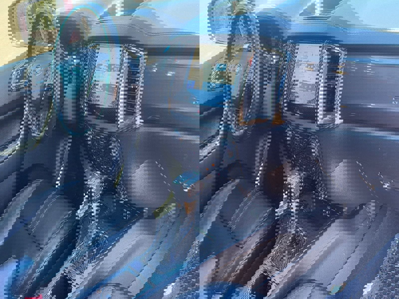 Used 2021 Ford Ranger Lariat w/ Equipment Group 501A High image 9