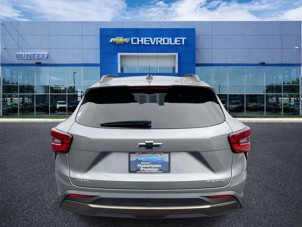 Used 2025 Chevrolet Trax ACTIV w/ Driver Confidence Package FWD image 5