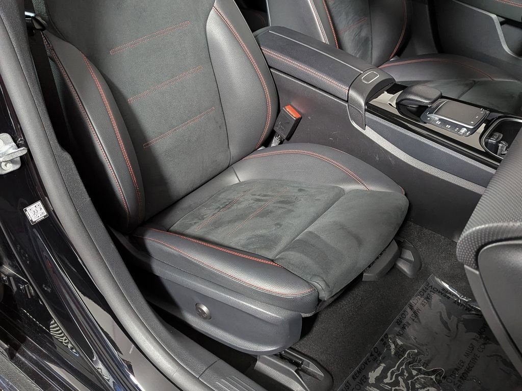 Used 2023 Mercedes-Benz CLA 250 4MATIC image 27