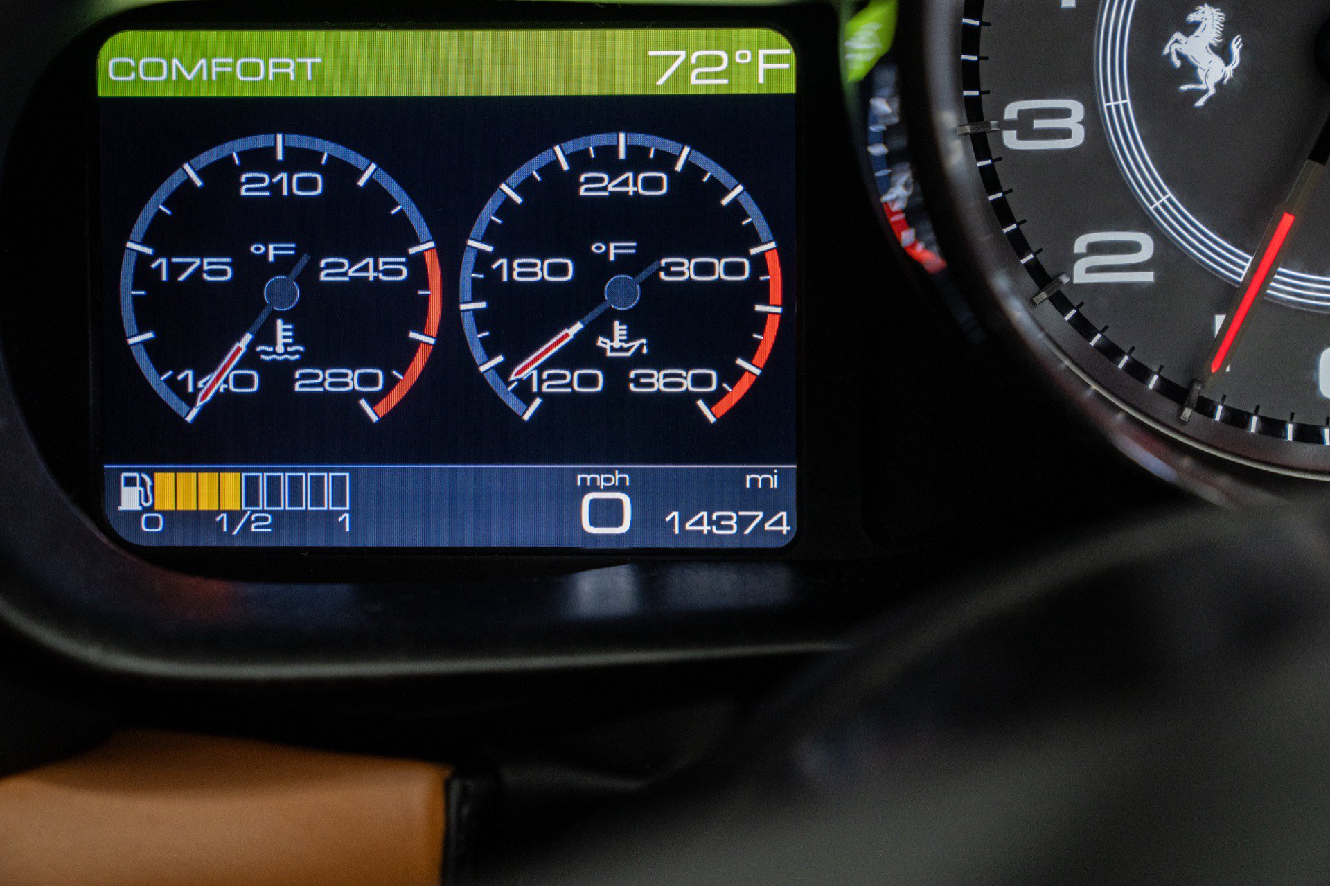 Used 2017 Ferrari California T RWD image 22